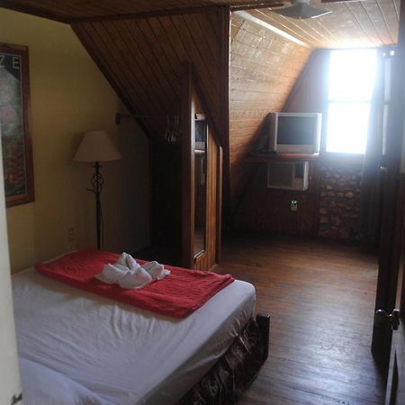 The Sea Front Inn بونتا غوردا الغرفة الصورة