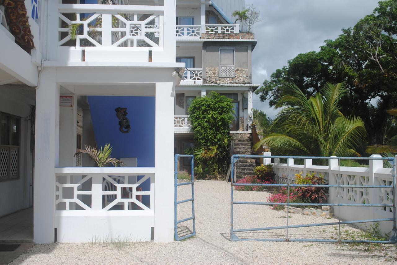 The Sea Front Inn بونتا غوردا المظهر الخارجي الصورة