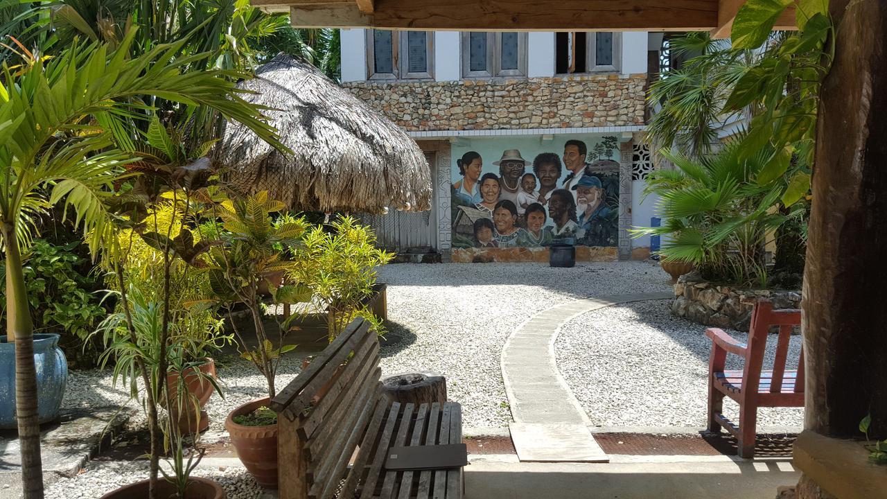 The Sea Front Inn بونتا غوردا المظهر الخارجي الصورة